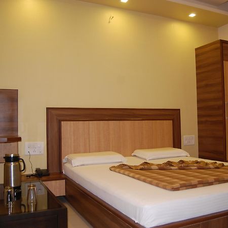 Hotel Shyam Villa Mount Abu Bagian luar foto